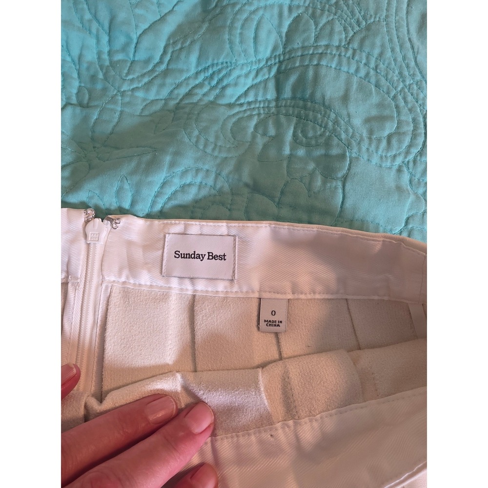 Aritzia Sunday Best Olive Pleated White Vegan Leather Mini Skirt 02-07-7372-FA22 - Picture 3 of 10